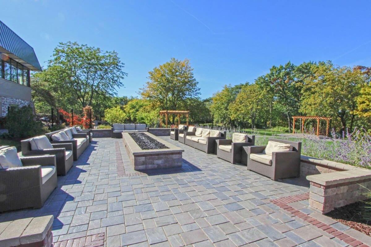 New Lake Como Condo With Lake Views Lake Geneva Bagian luar foto