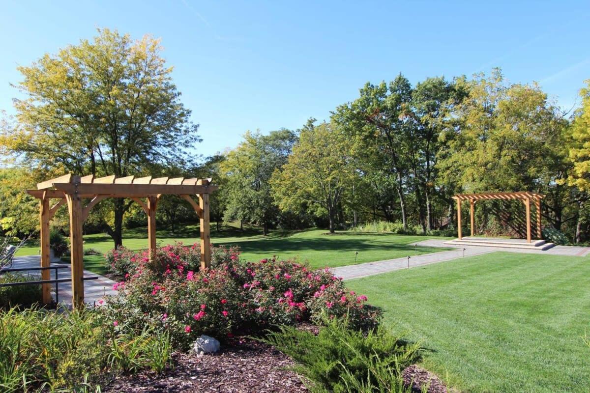 New Lake Como Condo With Lake Views Lake Geneva Bagian luar foto