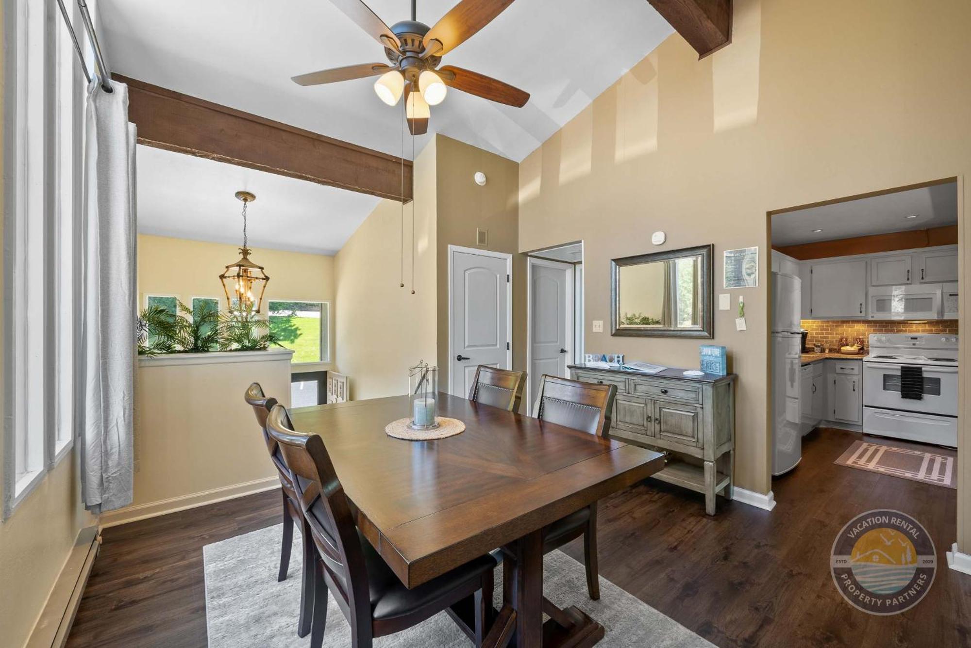 New Lake Como Condo With Lake Views Lake Geneva Bagian luar foto